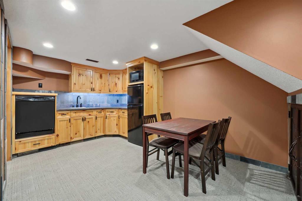 1220 10 Avenue Property Photo 32