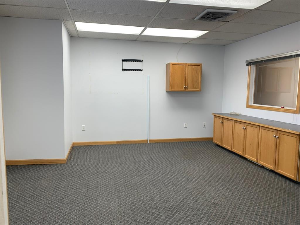 608 3 Street Property Photo 2