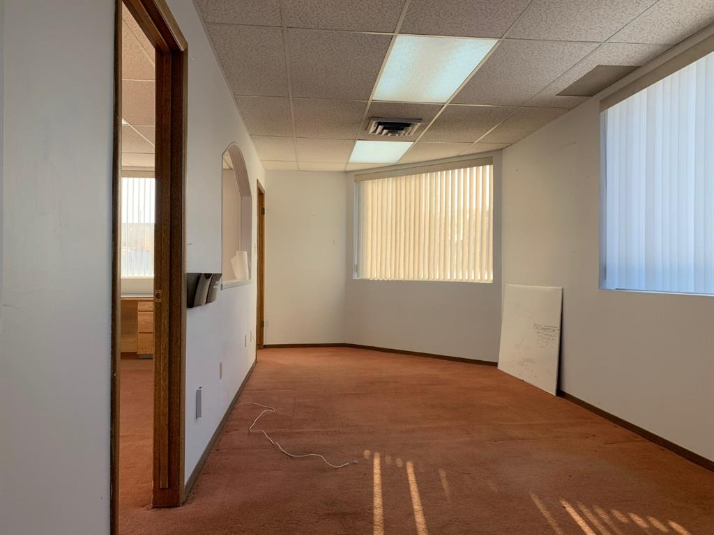 608 3 Street Property Photo 3