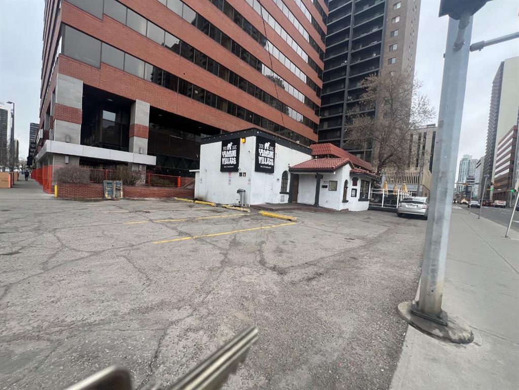 402 8 Street Property Photo 2