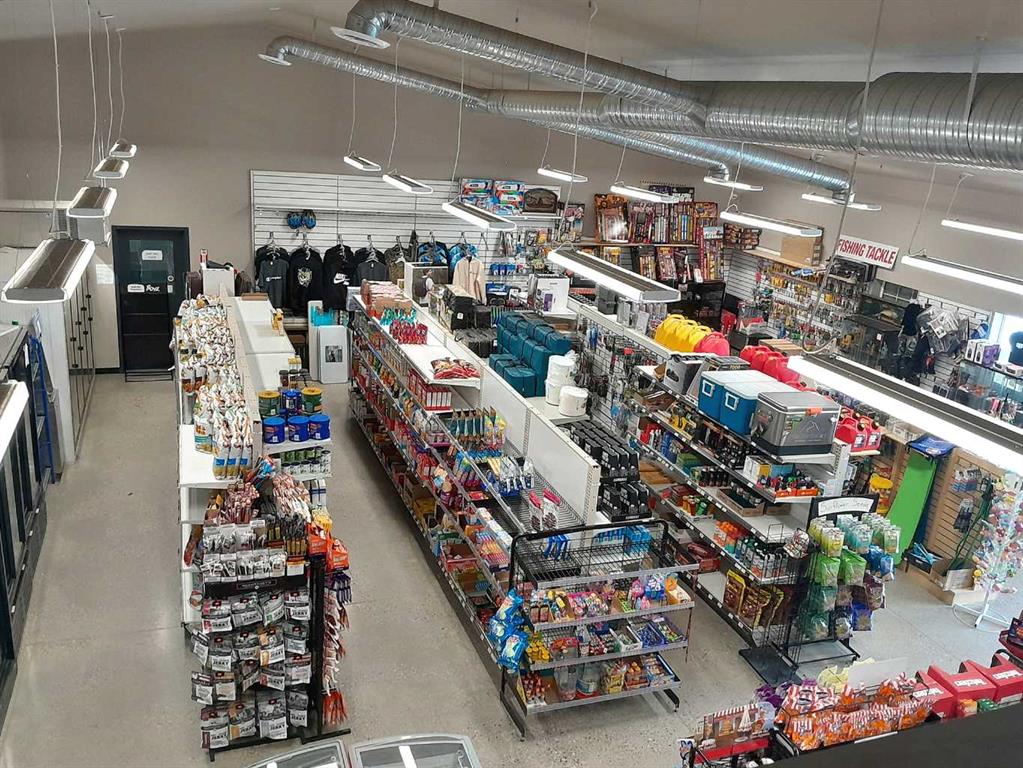 123 Shell Gas & Liquor Street Property Photo 15