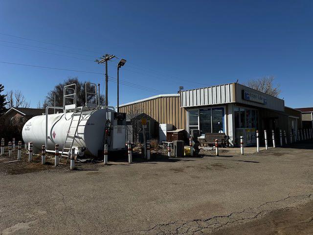 604 1 Street Property Photo 1