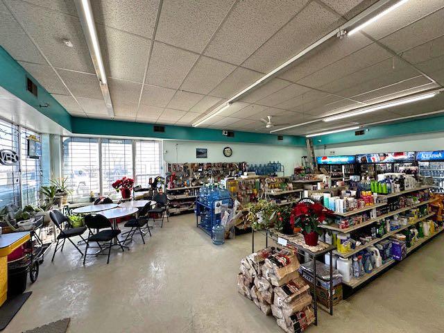 604 1 Street Property Photo 3