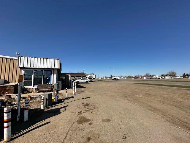 604 1 Street Property Photo 15