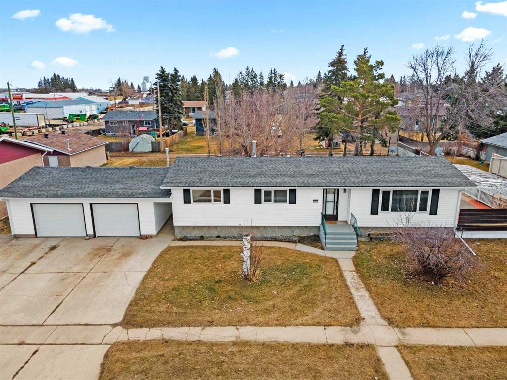 4931 59 Street Property Photo