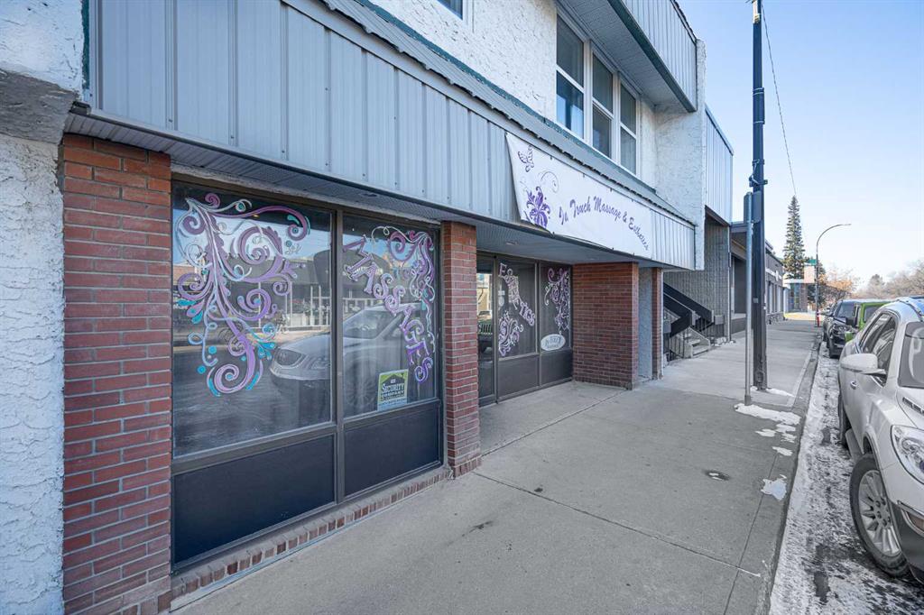 5017 50 Street Property Photo 5