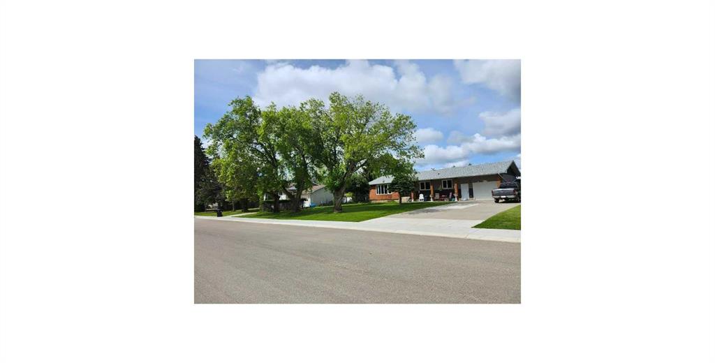 5016 56 Street Property Photo