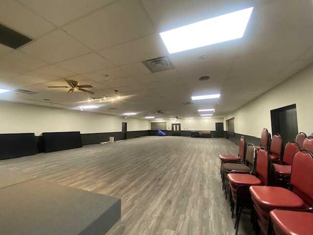 235 3 Street Main Hall Property Photo 5
