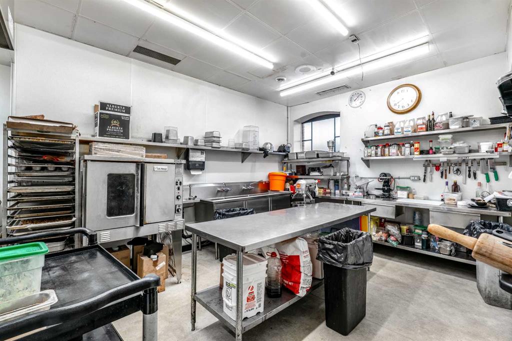 4919 47 Street Property Photo 12