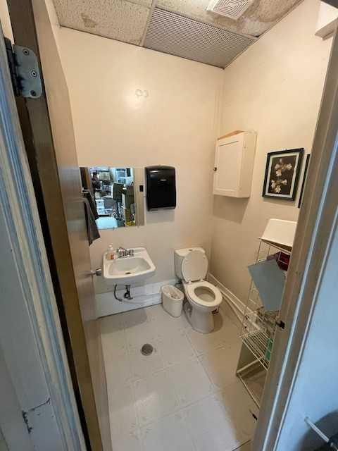 4804 50 Street 120 Property Photo 7