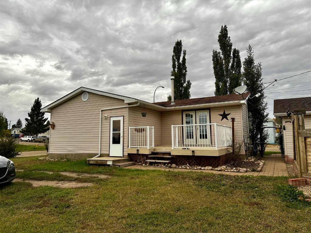 5003 46 Street Property Photo