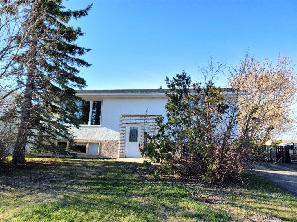 5309 47 Avenue Property Photo
