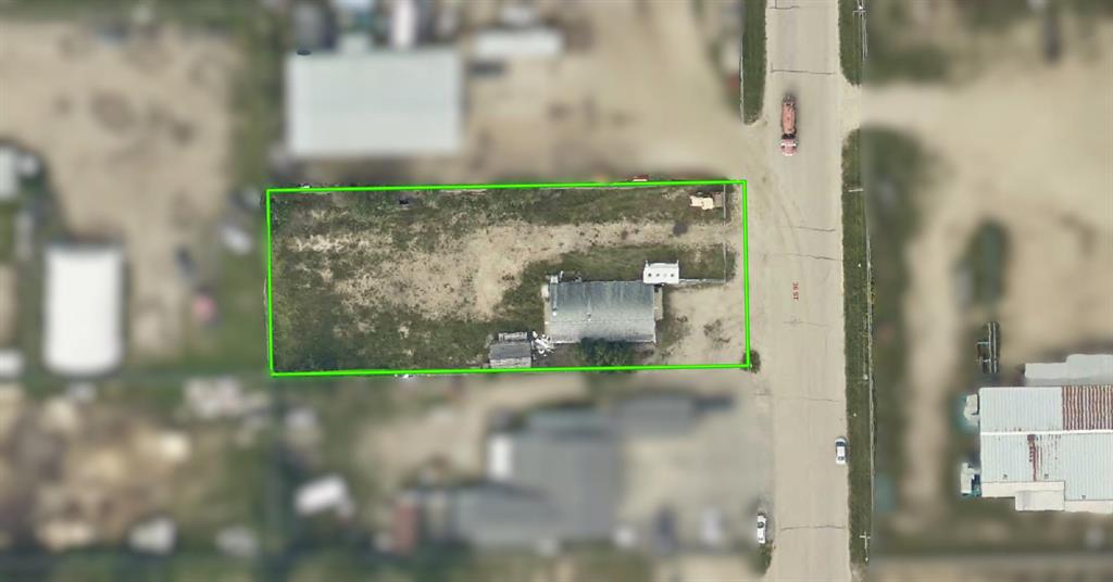 4004 36 Street Property Photo 2