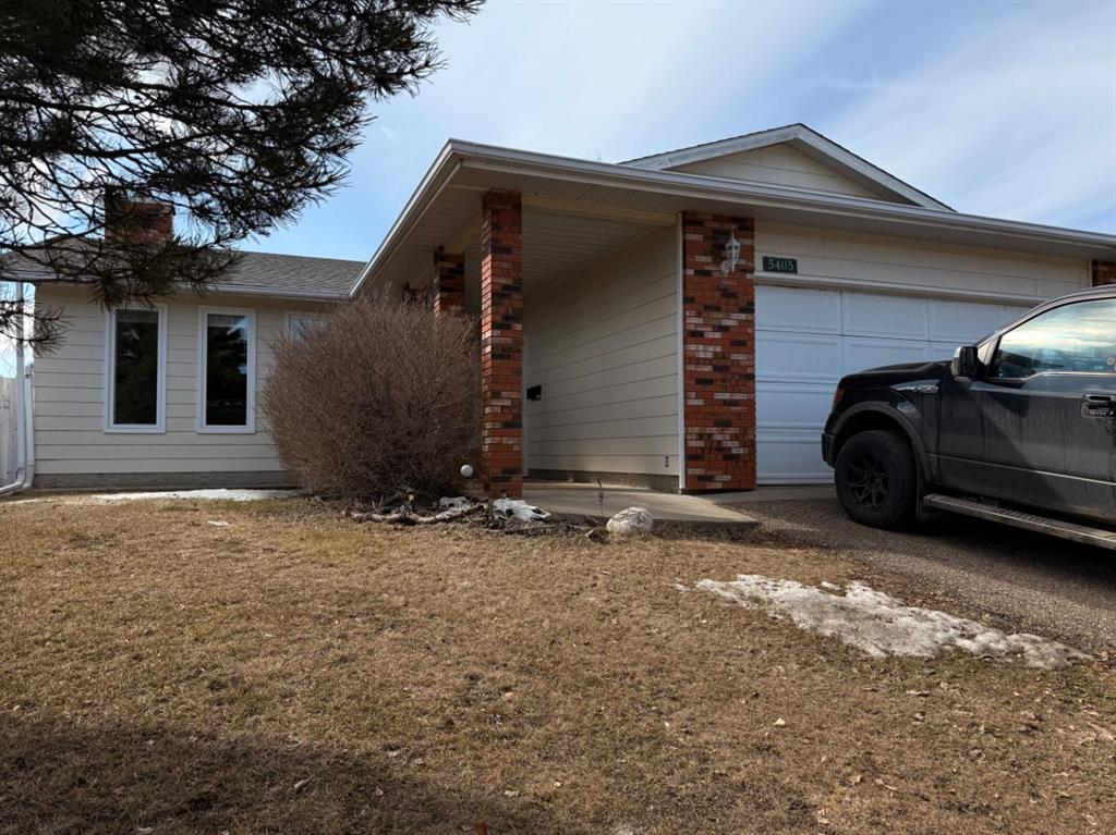 5405 26 Street Property Photo
