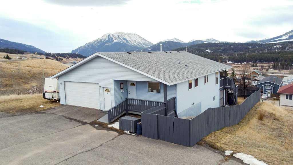 8638 21 Avenue Property Photo