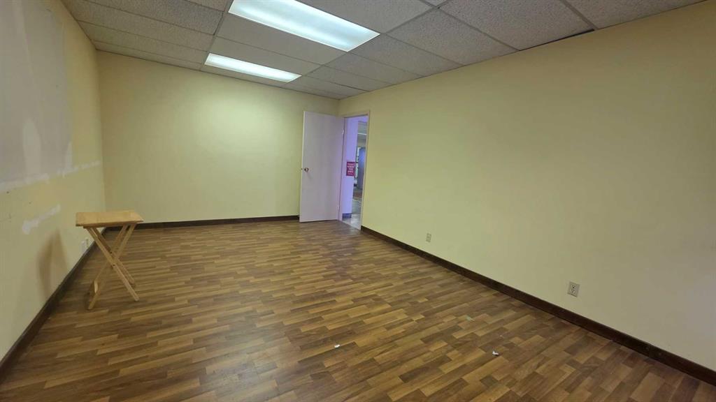 2008 36 Street Property Photo 11