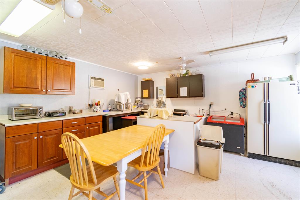 40 Main Street Property Photo 28