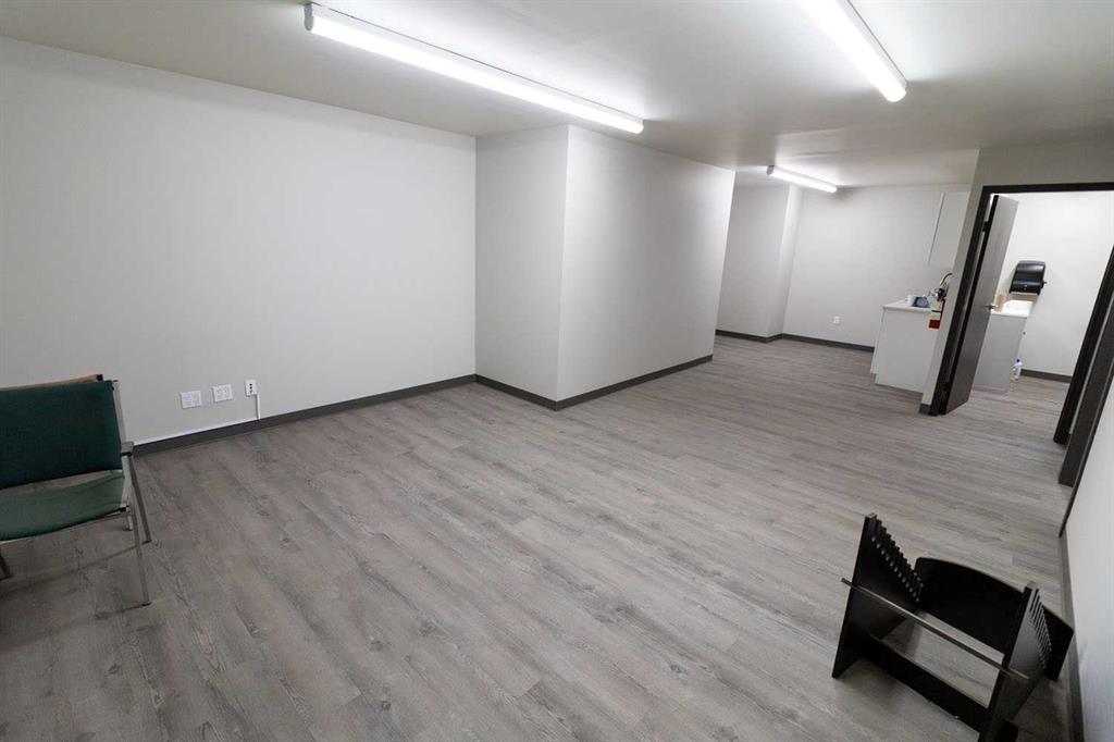 3677 19 Street Property Photo 13