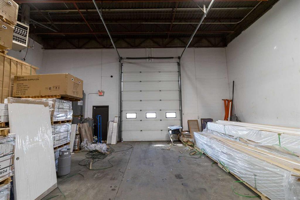 3677 19 Street Property Photo 19