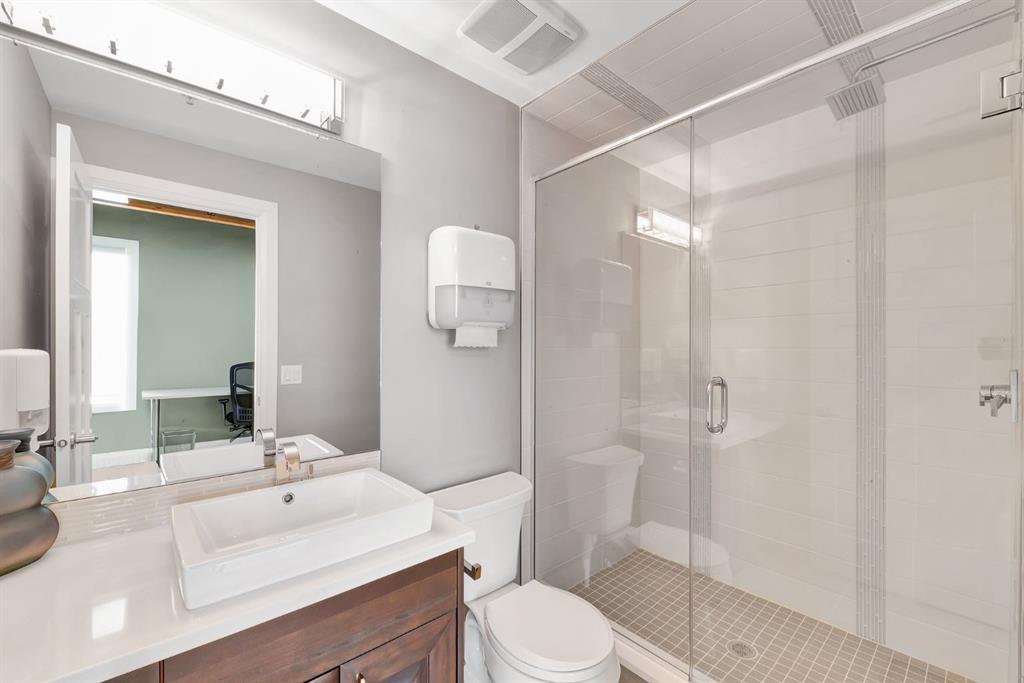 216 40 Avenue Property Photo 27