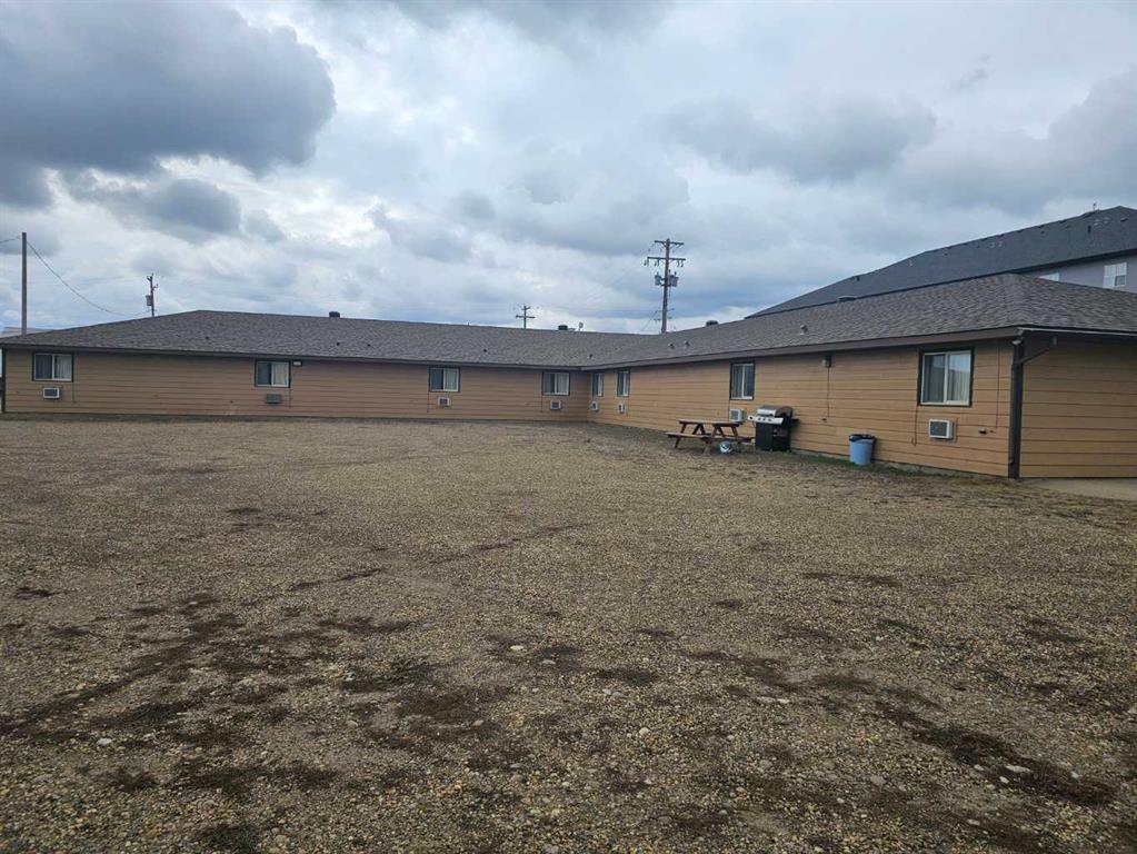 4807 48 Street Property Photo