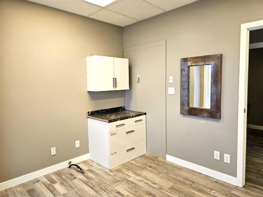 9814 97 Street 202 Property Photo 17
