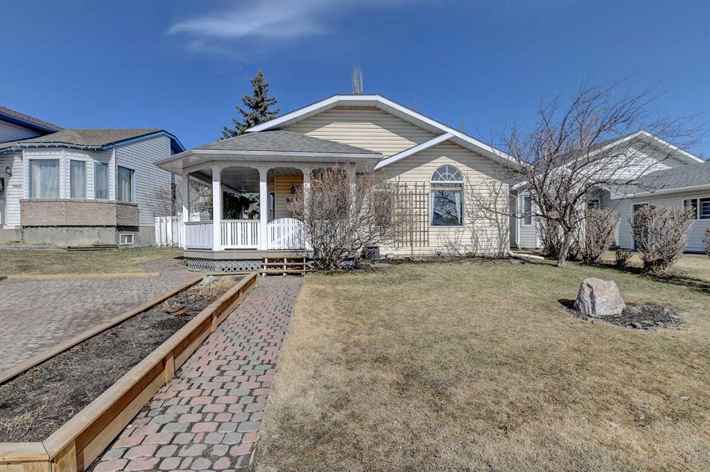 9044 105 Avenue Property Photo