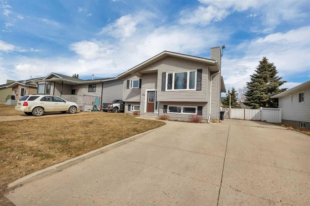 20 Fieldstone Boulevard Property Photo