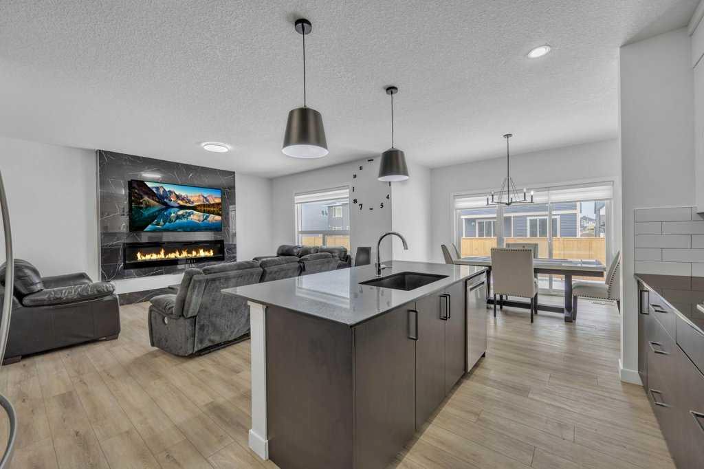 1098 Midtown Avenue Property Photo 8