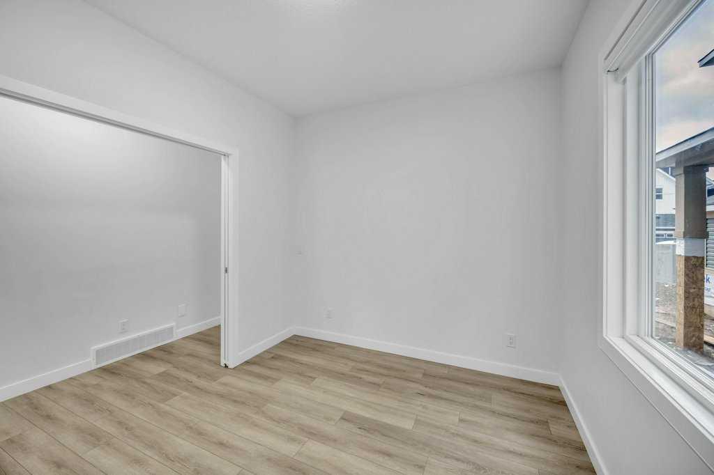 1098 Midtown Avenue Property Photo 9
