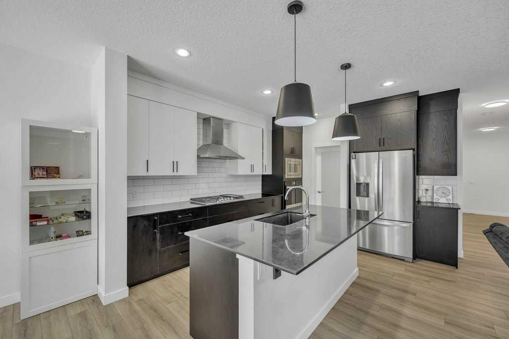 1098 Midtown Avenue Property Photo 14