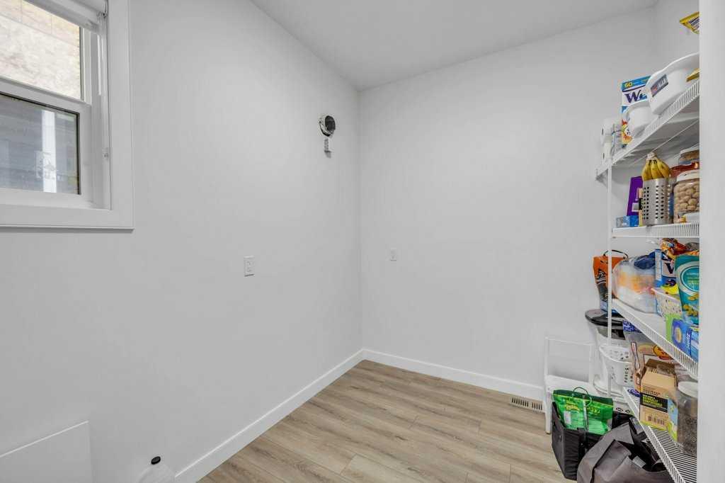 1098 Midtown Avenue Property Photo 16