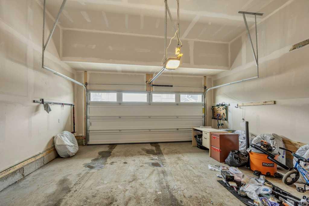 1098 Midtown Avenue Property Photo 41