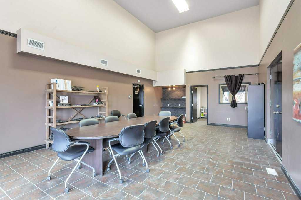 4907 50 Avenue Property Photo 4