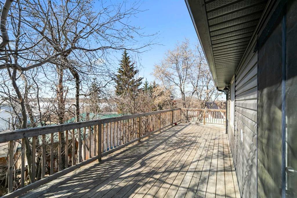 309 Minnewaukan Drive Property Photo