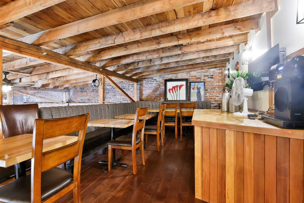 320 Railway Avenue Property Photo 23