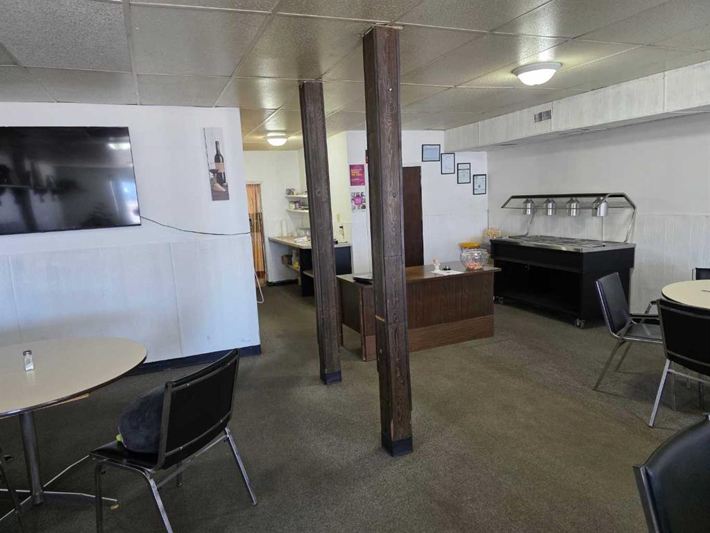 104 Centre Street Property Photo 4