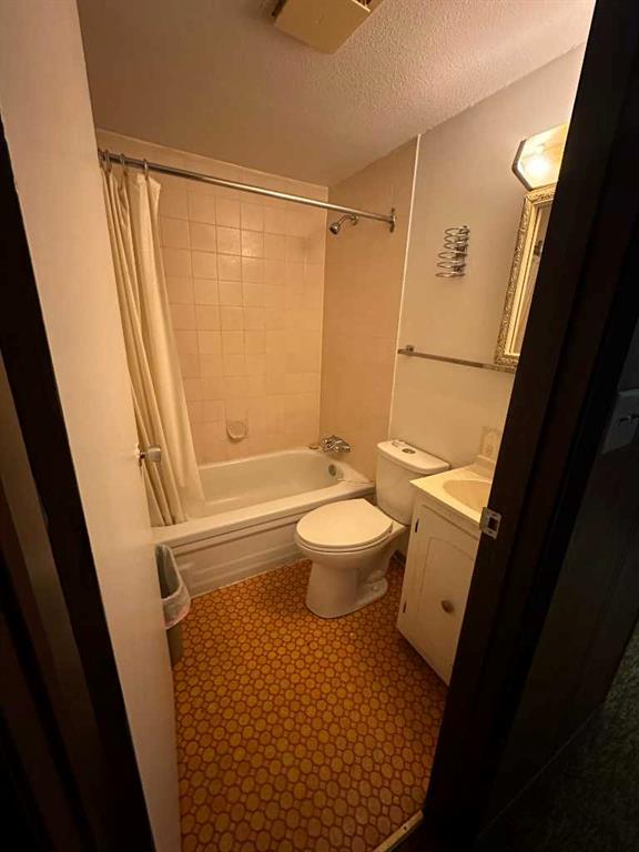 102 First Ave Property Photo 17