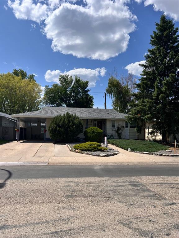 2220 20 Street Property Photo 1