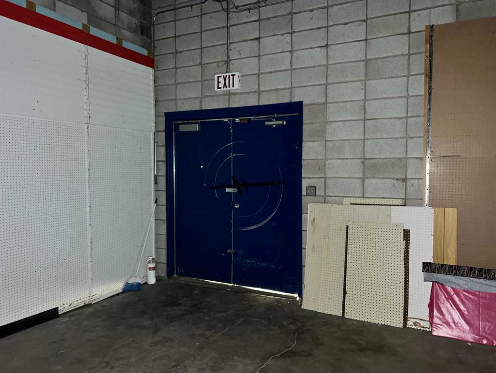 4802 50 Avenue Property Photo 10