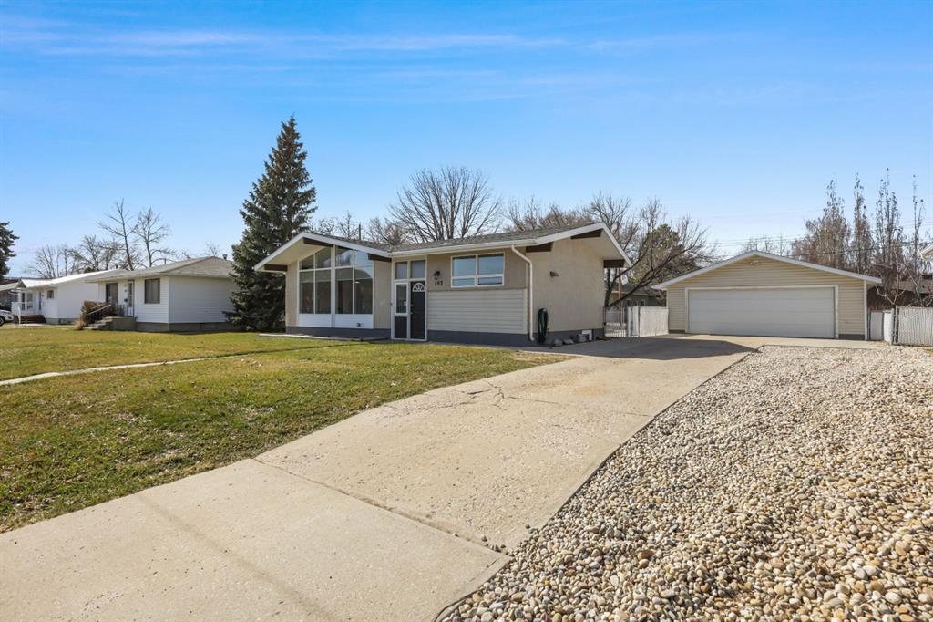 403 17 Street Property Photo