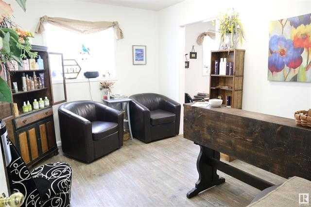 5606 Lake Drive Property Photo 3