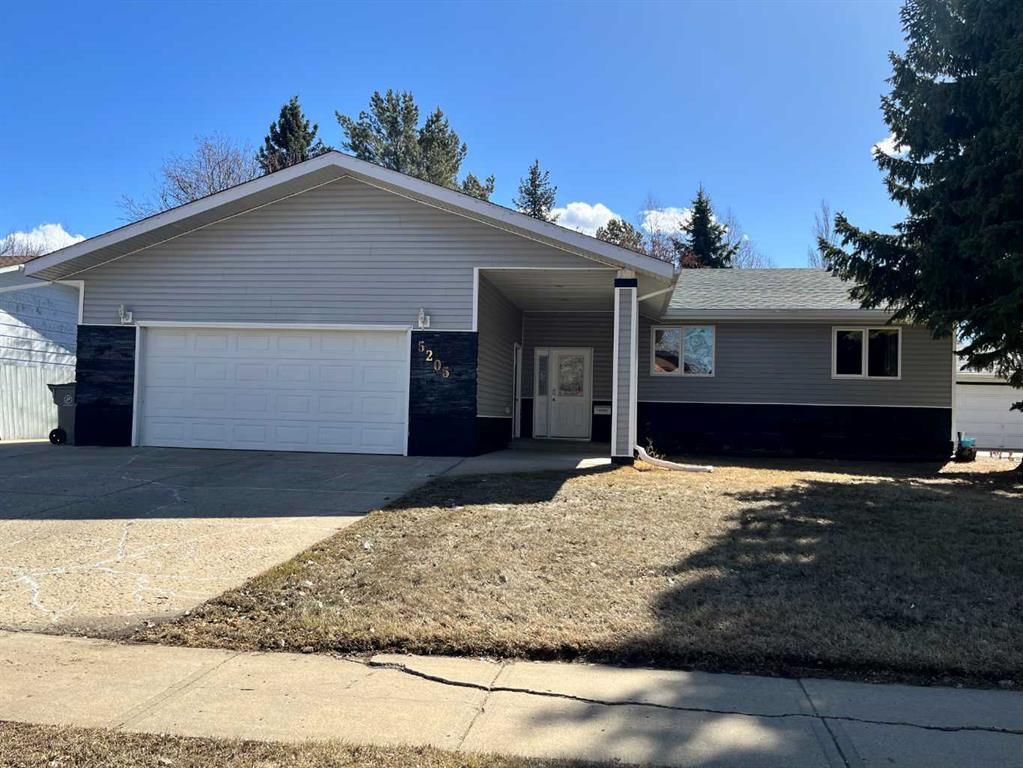 5205 29 Street Property Photo