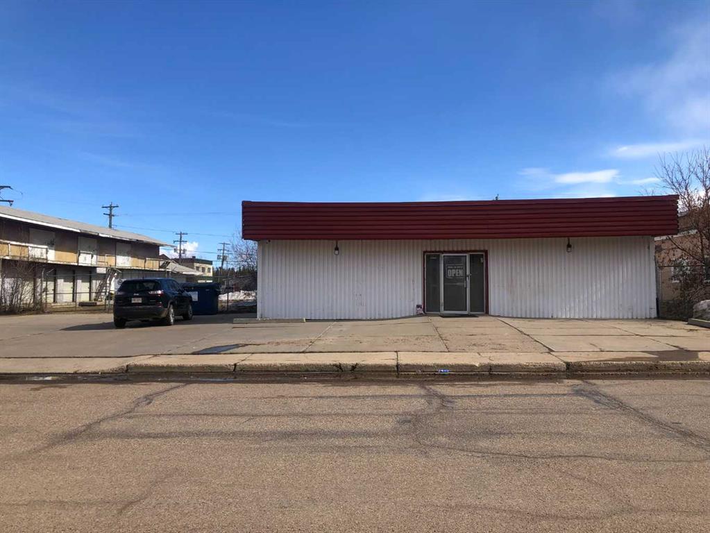 10005 99 Street Property Photo