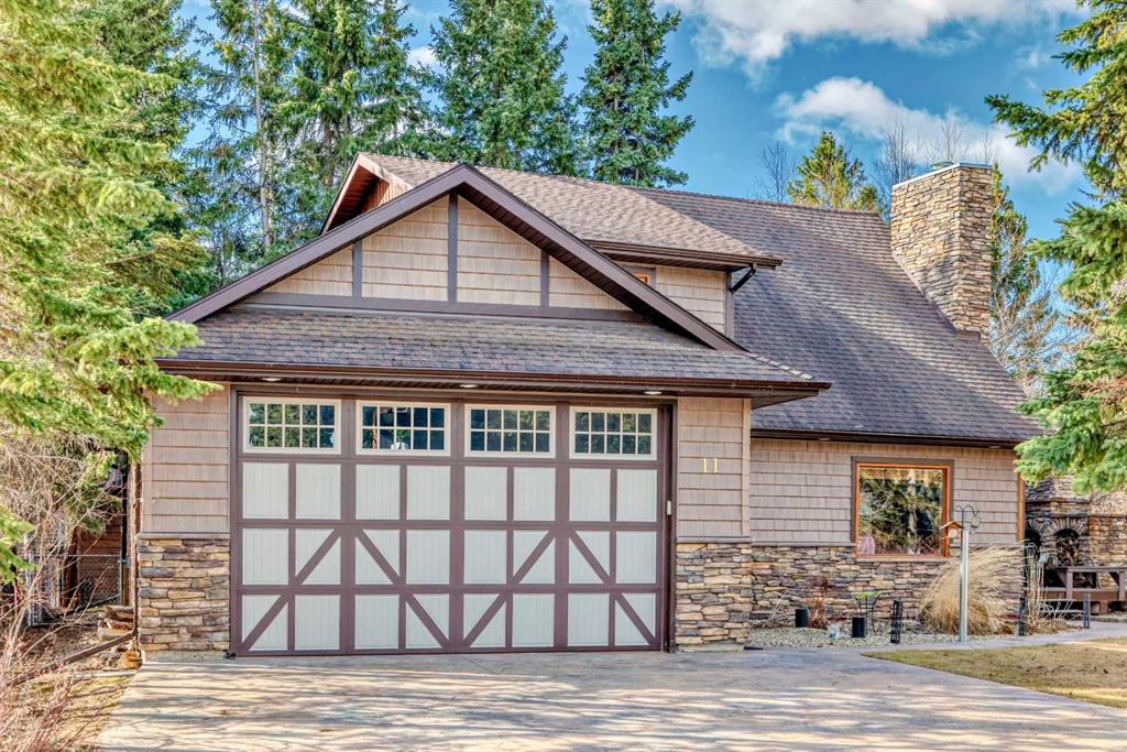 11 Hummingbird Lane Property Photo