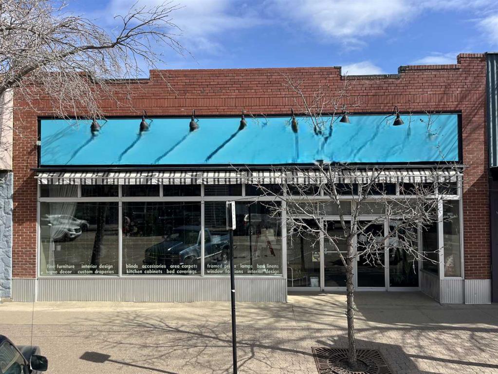 4965 50 Street Property Photo