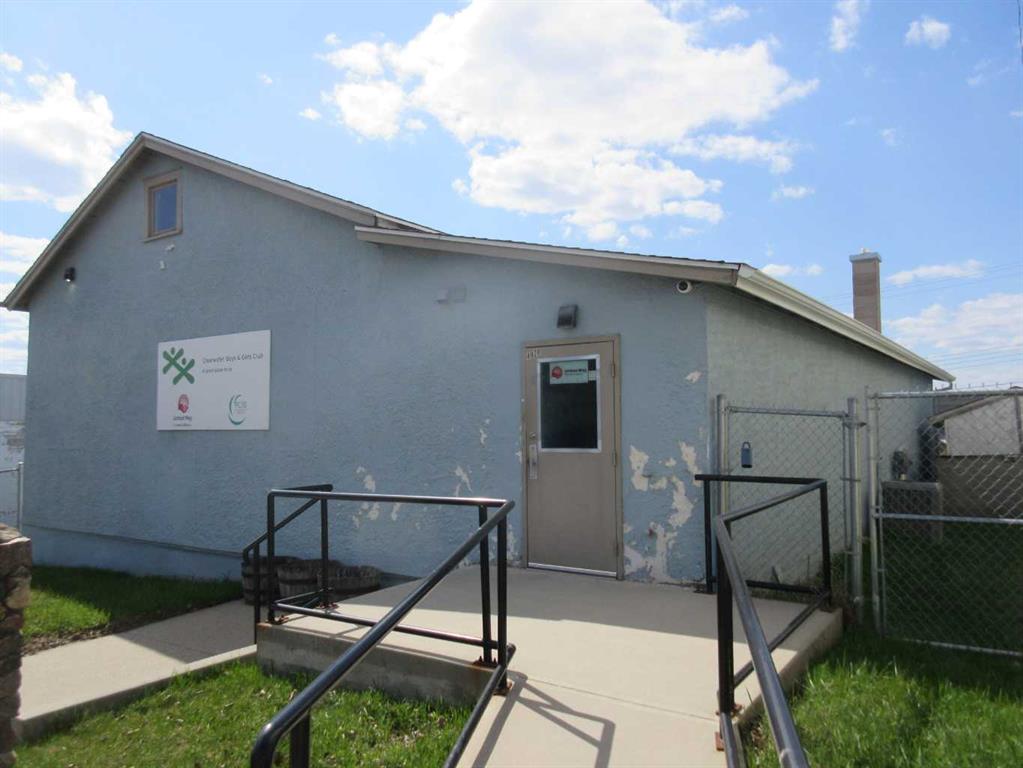 4928 49 Street Property Photo 1