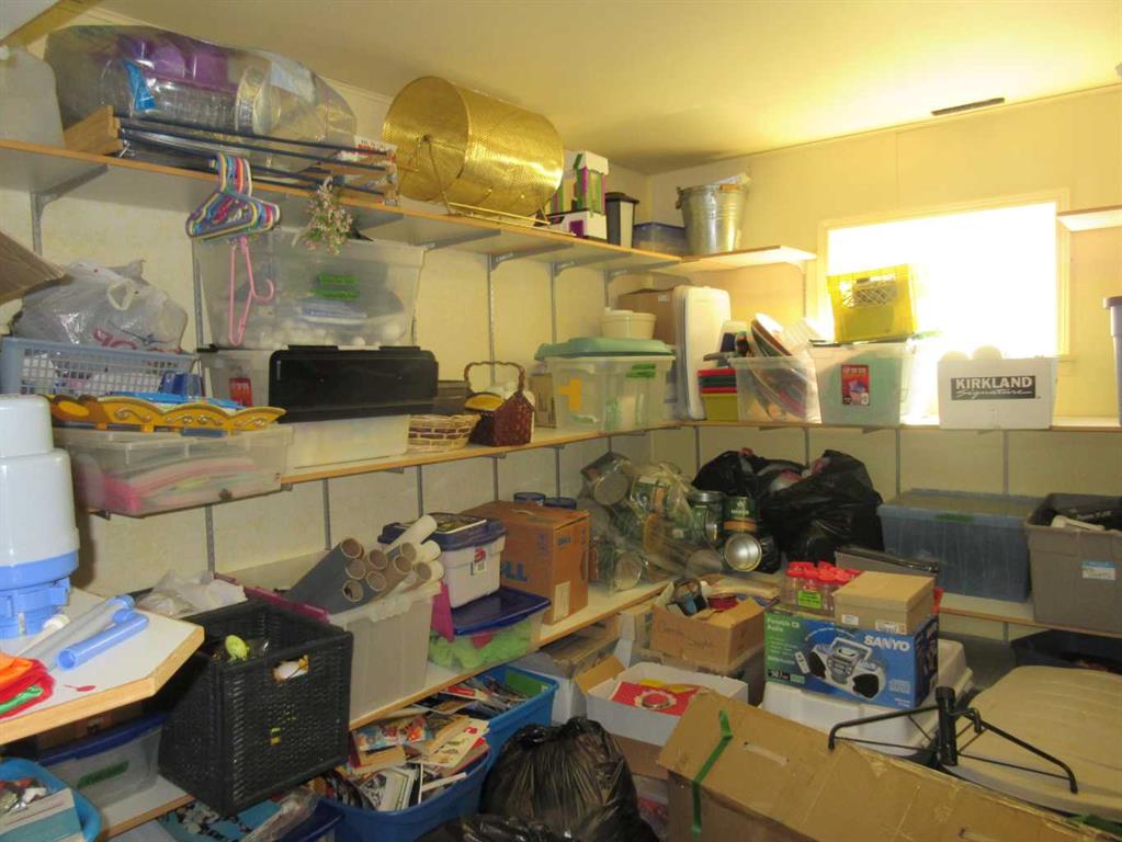4928 49 Street Property Photo 10