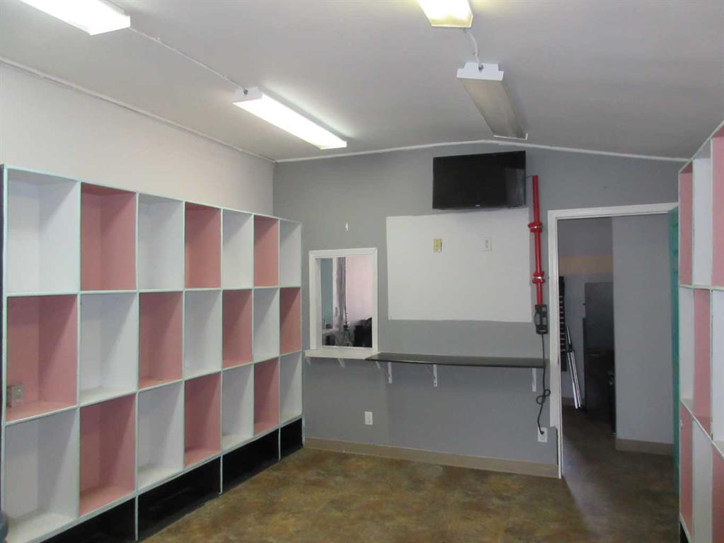 4928 49 Street Property Photo 24