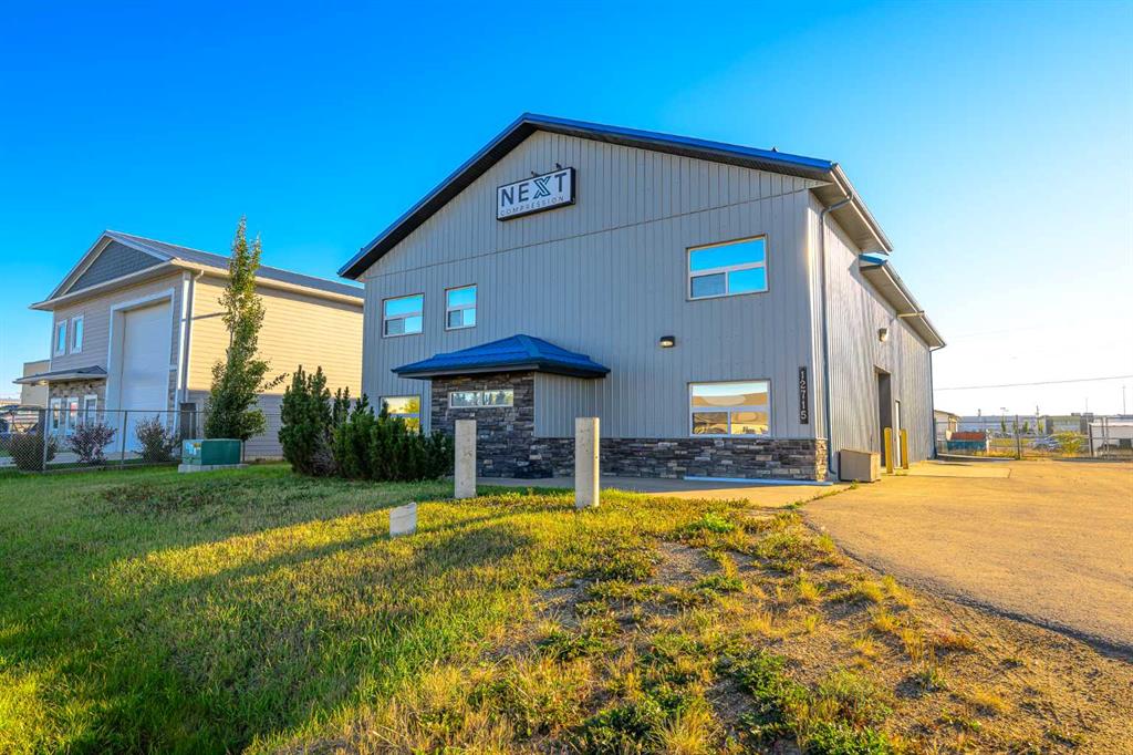 12715 101 Street Property Photo 2